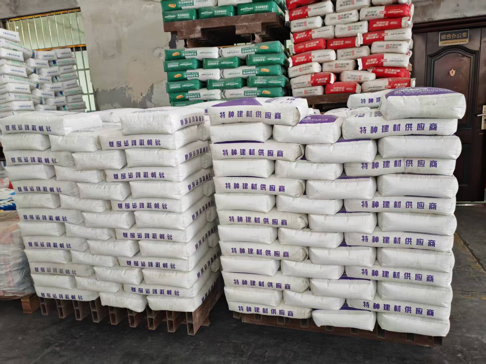 打安镇拱顶带模注浆料